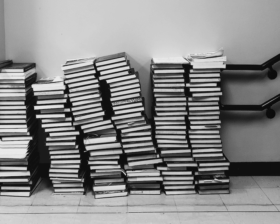「積ん読」で思考のOSを アップデート